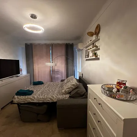 Cosy Avec Balcon, A 5 Min De La Et De Menton Roquebrune-Cap-Martin