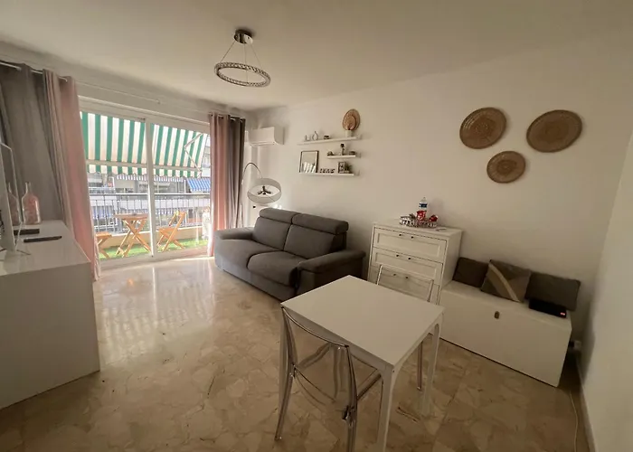 Cosy Avec Balcon, A 5 Min De La Et De Menton * روكوبرُن كاب مارتي